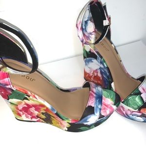 Bamboo floral wedge shoes with ankle straps
